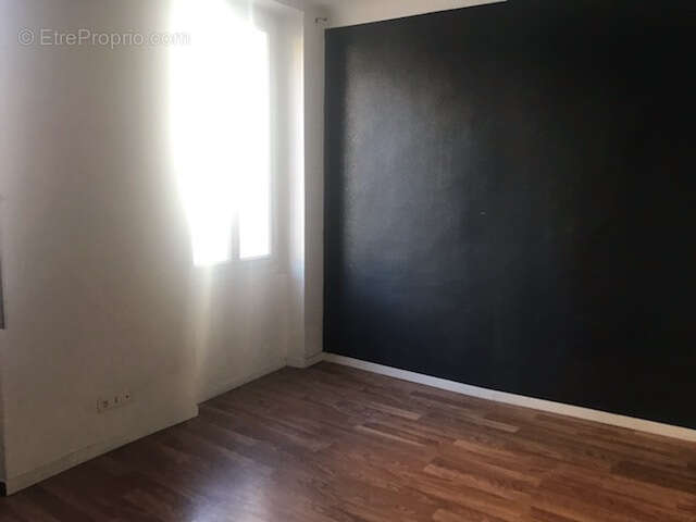 Appartement à MARSEILLE-5E
