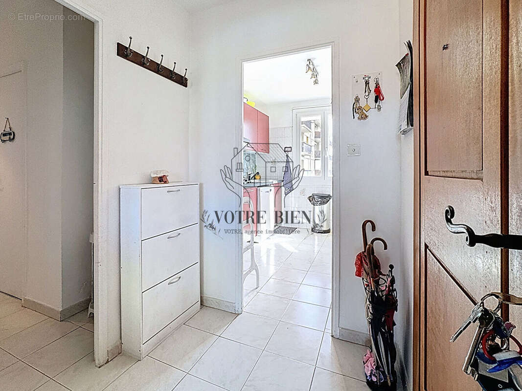Appartement à VINON-SUR-VERDON