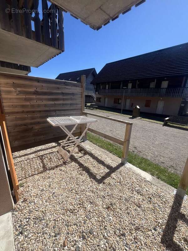 Appartement à BESSE-ET-SAINT-ANASTAISE