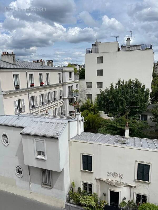Appartement à NEUILLY-SUR-SEINE