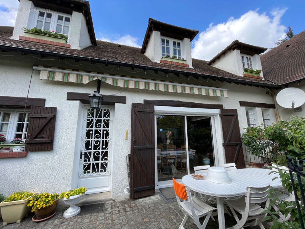 Maison à ETAMPES