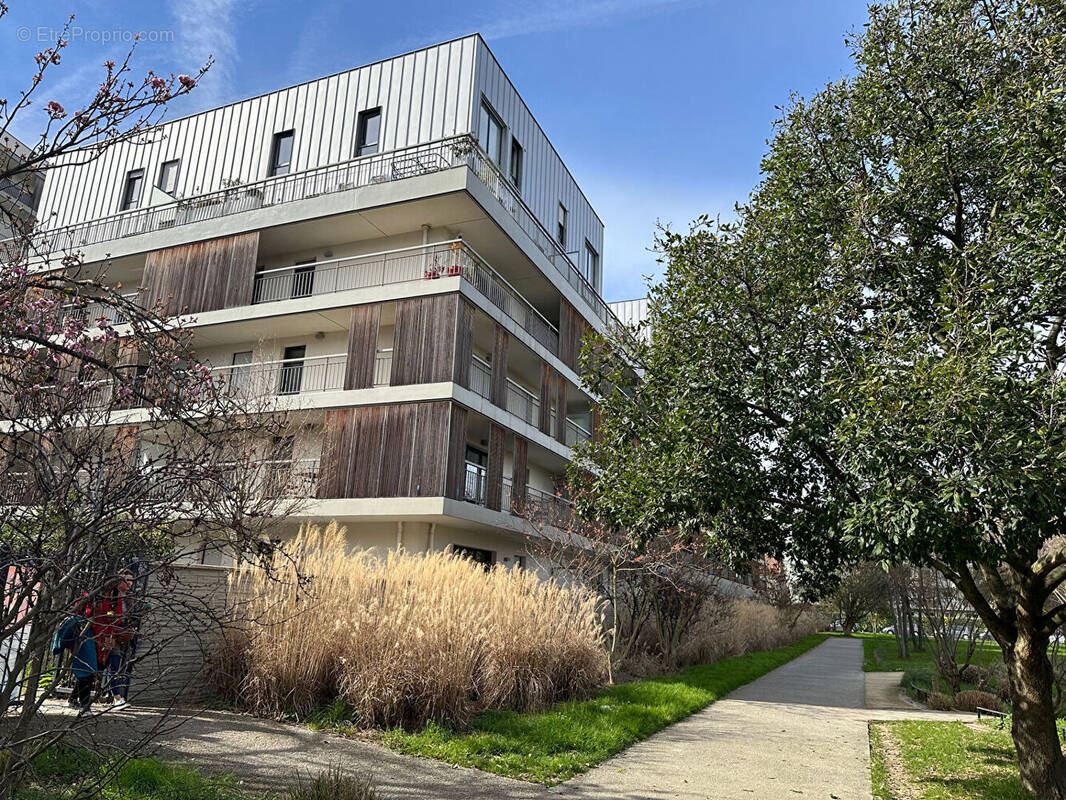 Appartement à IVRY-SUR-SEINE