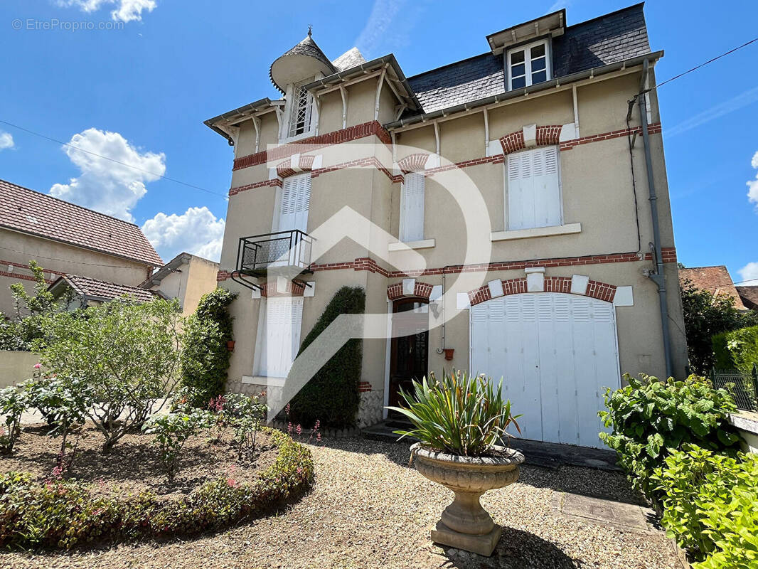 Maison à MONTPON-MENESTEROL