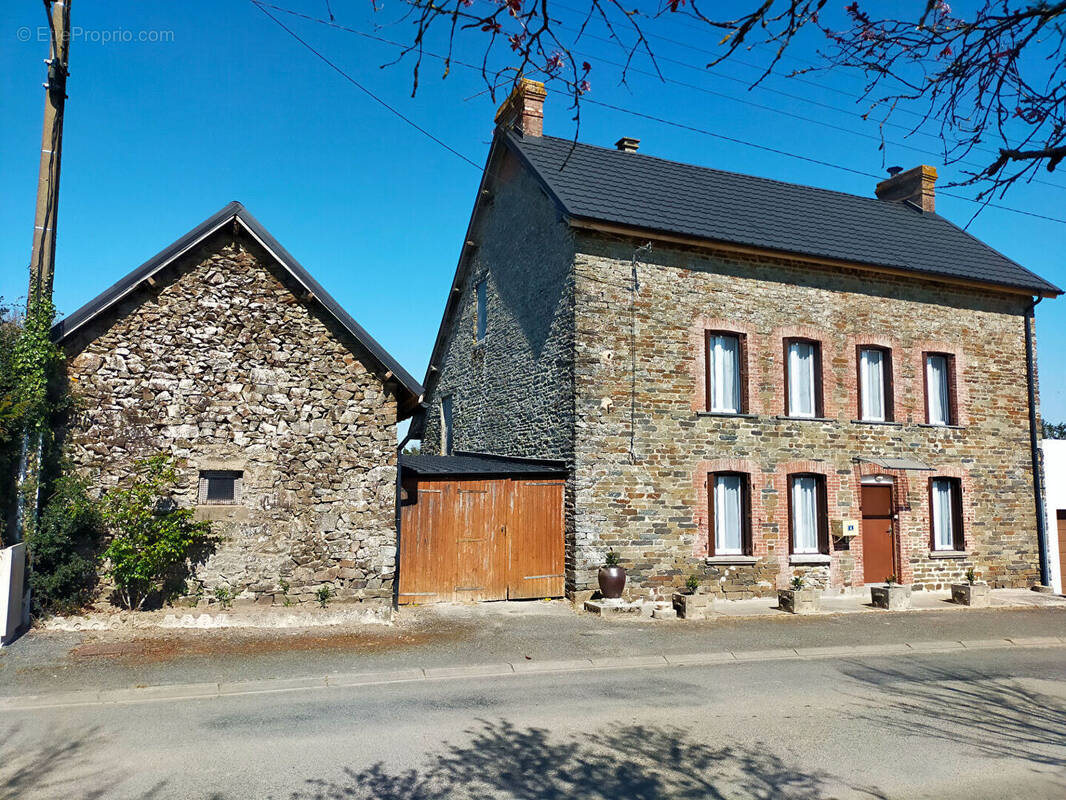 Maison à JAVRON-LES-CHAPELLES