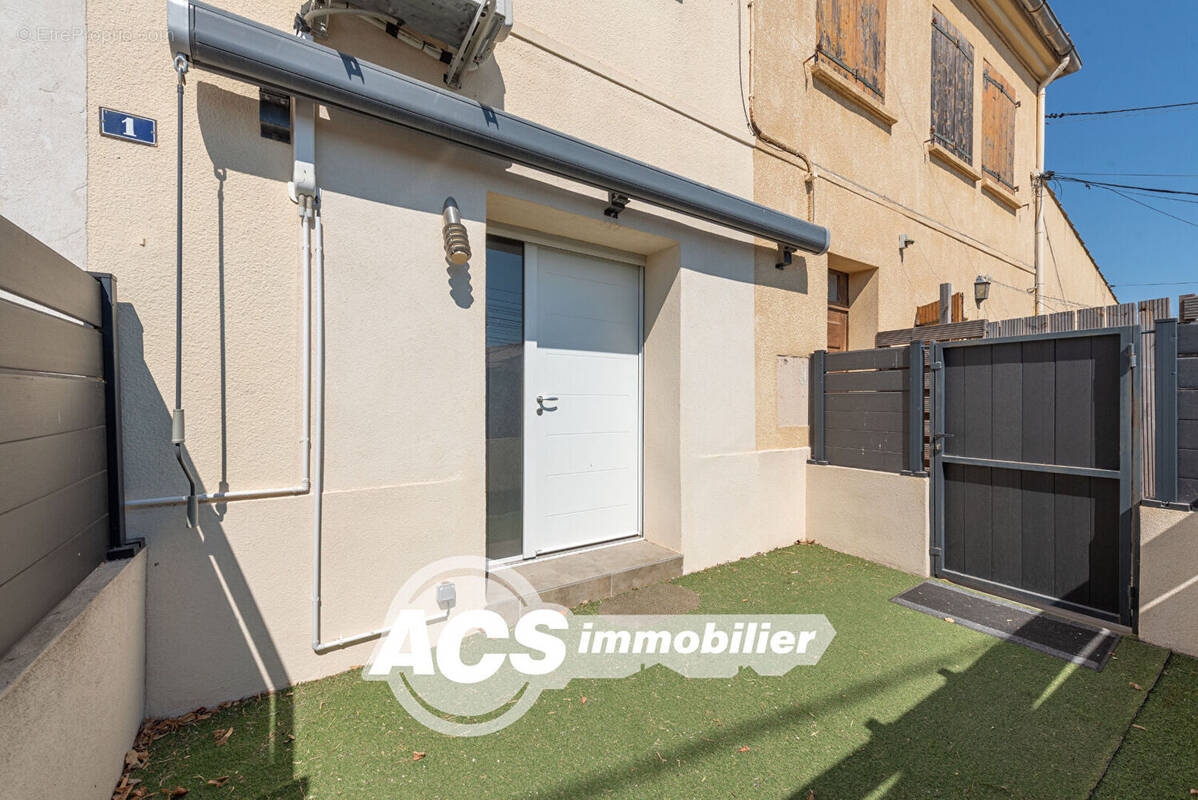 Appartement à CHATEAUNEUF-LES-MARTIGUES
