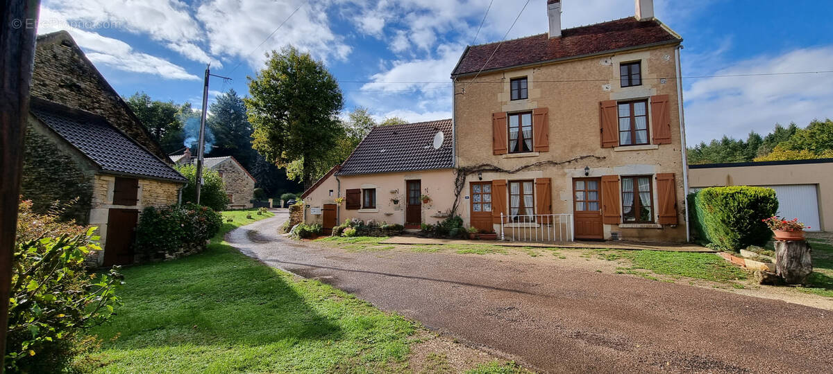 Maison à CORVOL-L&#039;ORGUEILLEUX
