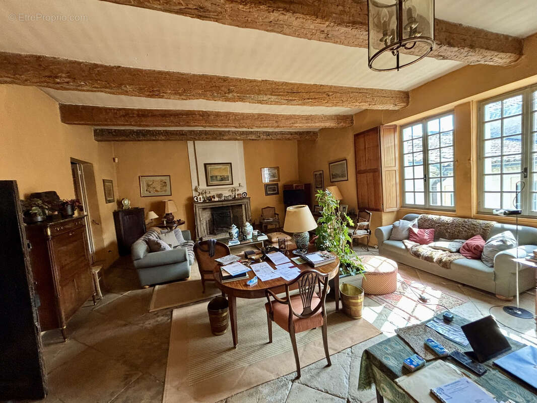 Maison à GRIGNAN