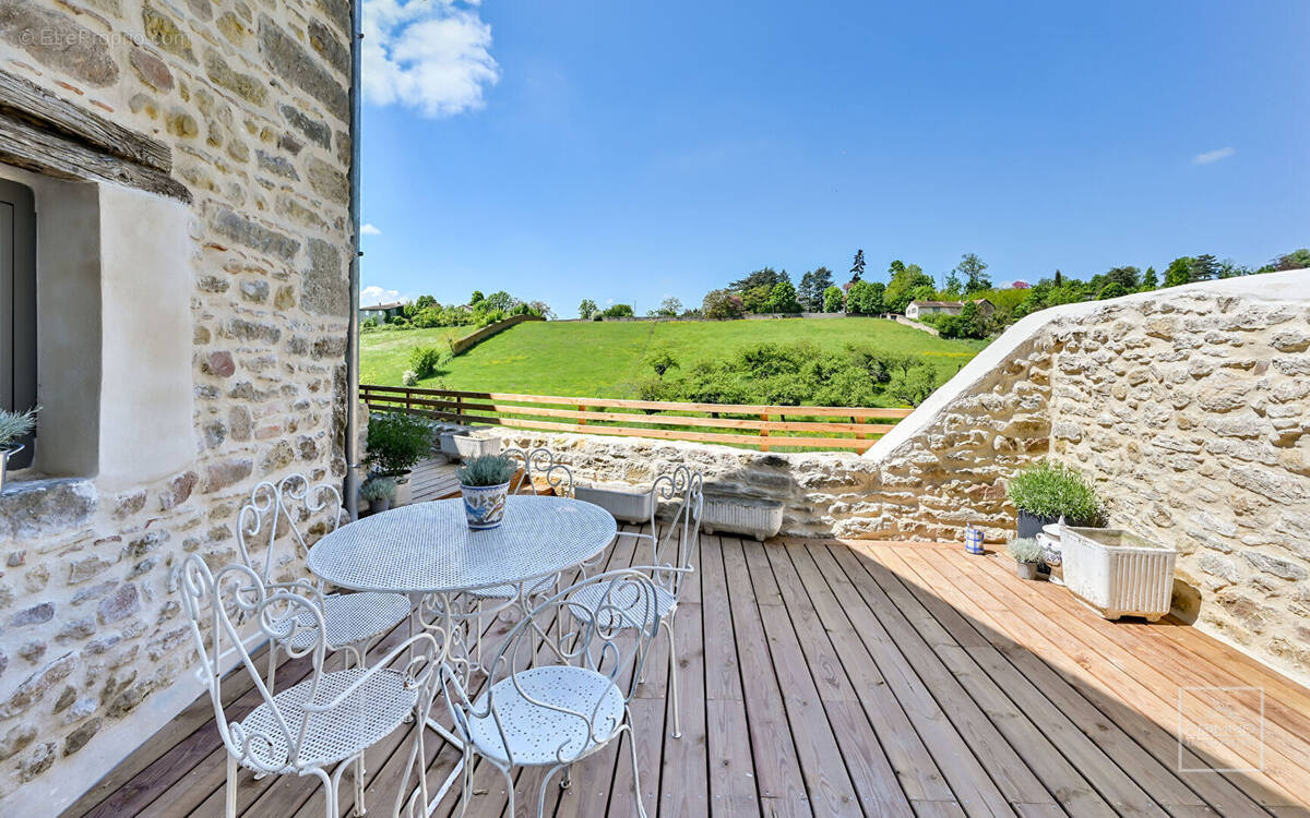 Maison à SAINT-DIDIER-AU-MONT-D&#039;OR