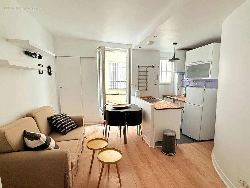 Appartement à PARIS-17E