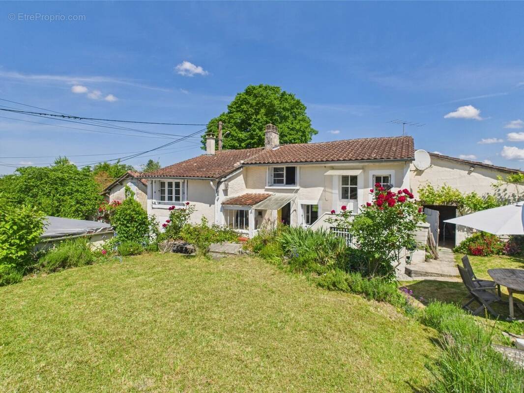 Maison à VERTEILLAC