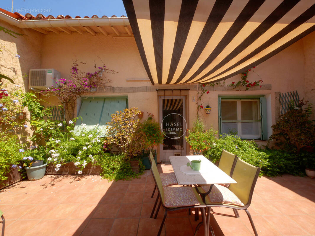 Maison à POMEROLS