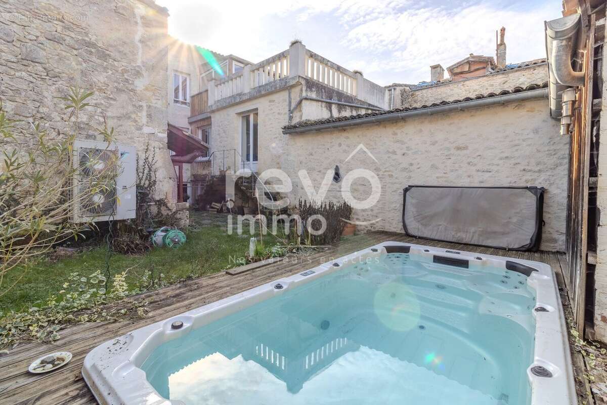 Maison à PELLEGRUE