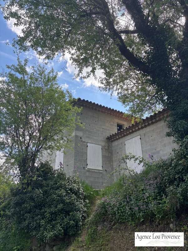 Maison à LACOSTE
