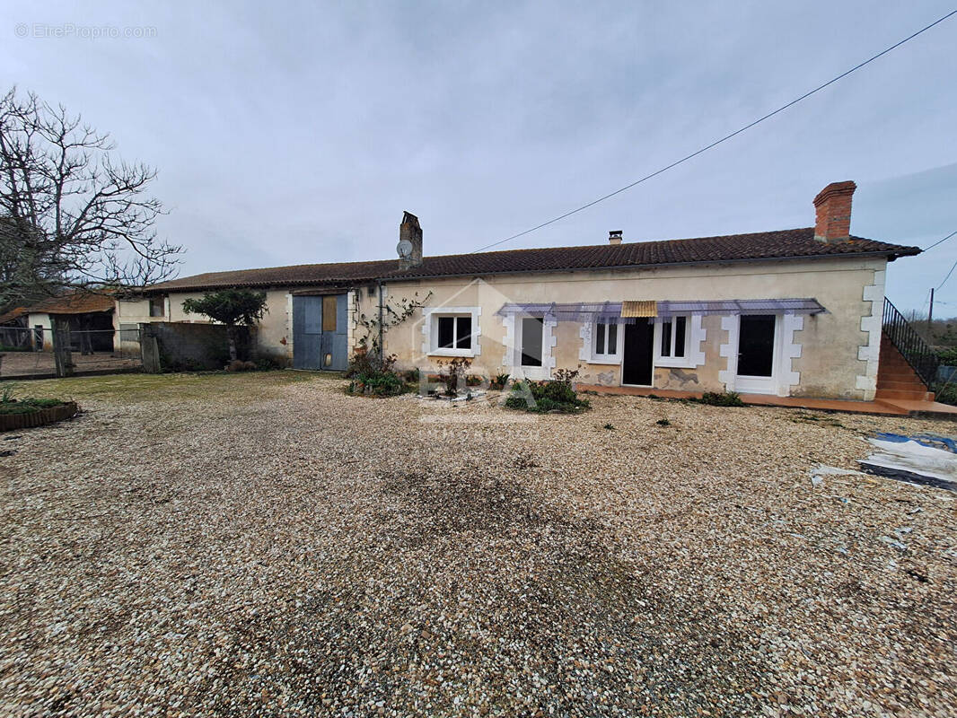 Maison à MONTPON-MENESTEROL