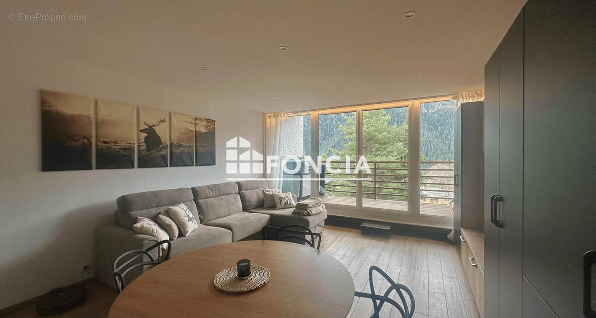 Appartement à SAINT-ETIENNE-DE-TINEE