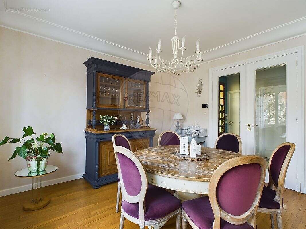 Maison à AUDUN-LE-TICHE