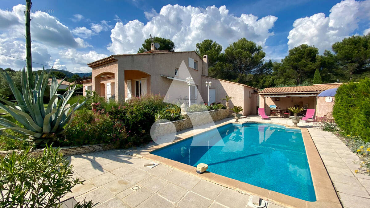 Maison à LA MOTTE-D&#039;AIGUES