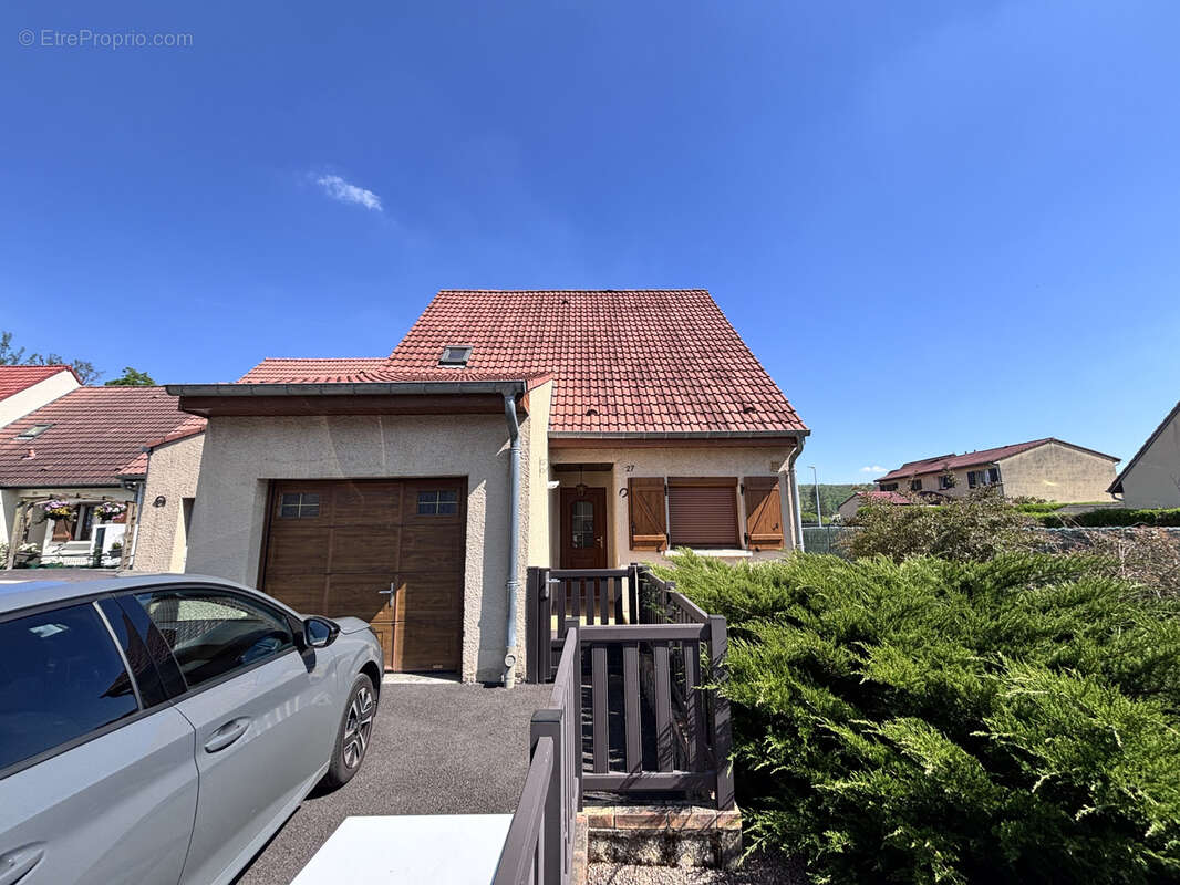 Maison à ARS-SUR-MOSELLE