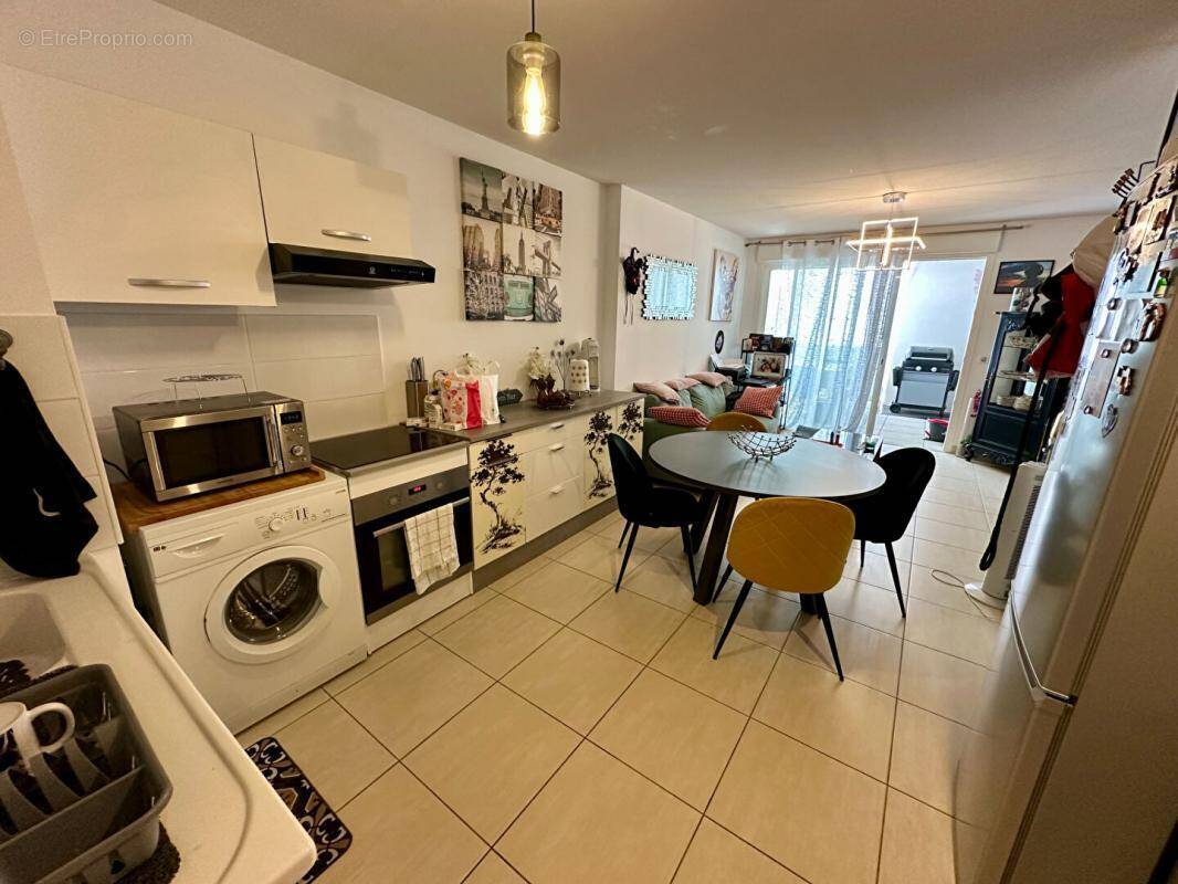 Appartement à LAVERUNE