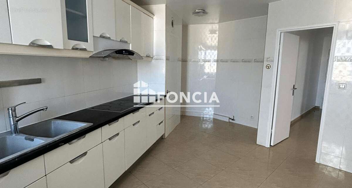 Appartement à PARIS-19E