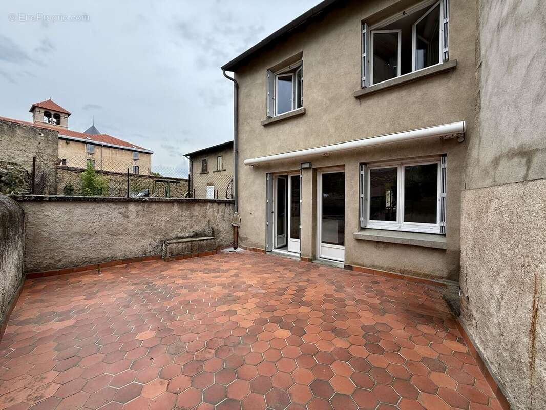 Maison à BILLOM