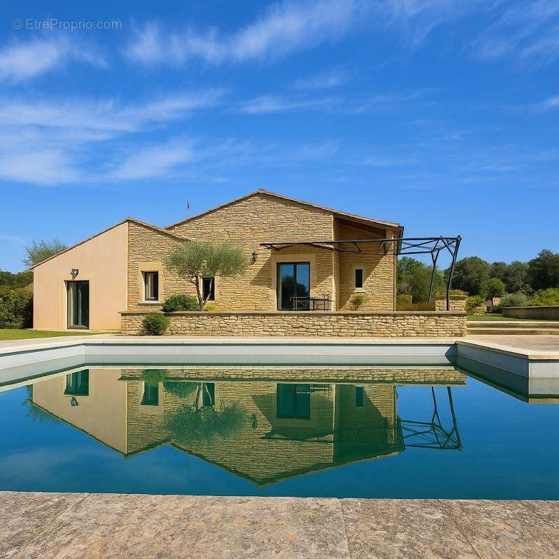 Maison à VERS-PONT-DU-GARD