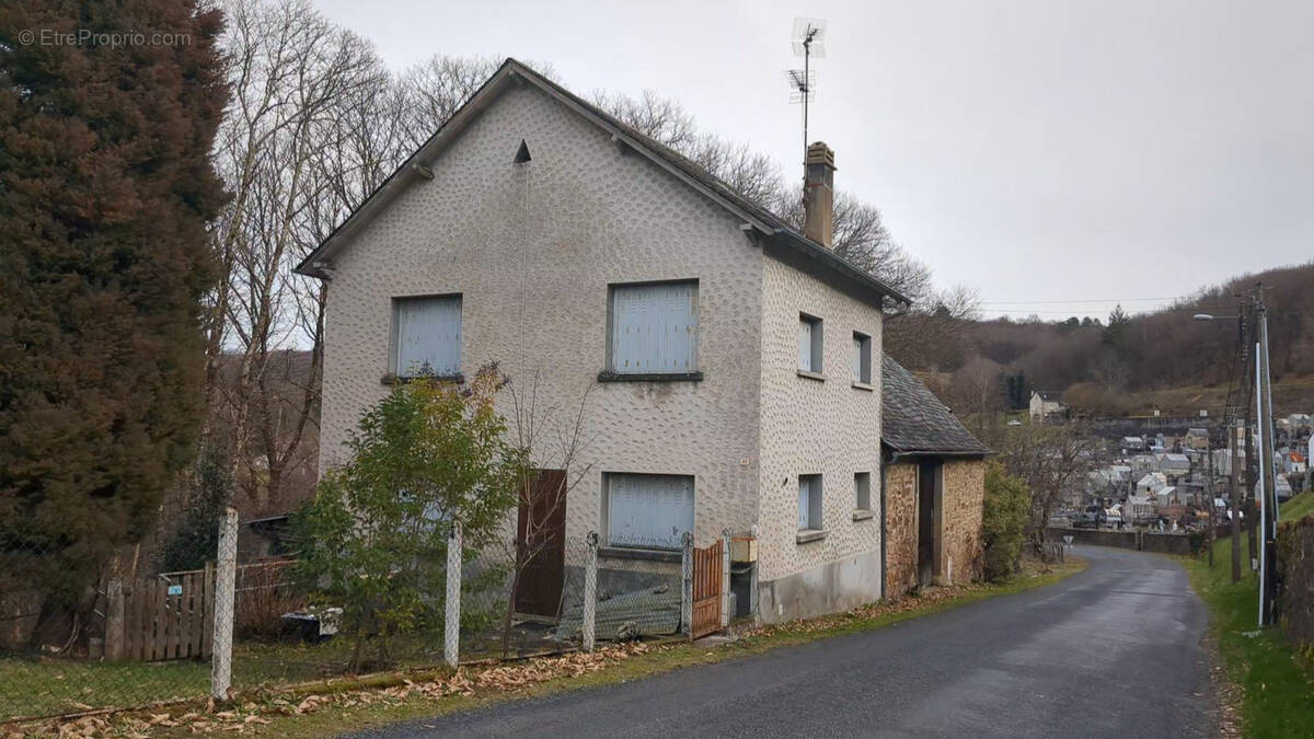 Maison à BEYNAT
