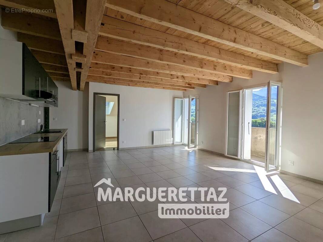 Appartement à ONNION