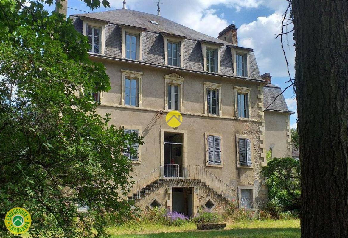 Maison à BOUSSAC