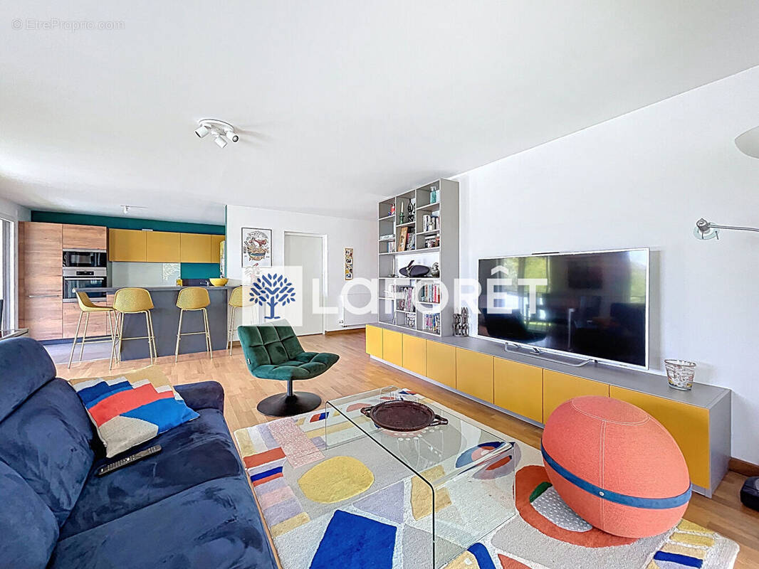Appartement à MONT-SAINT-AIGNAN