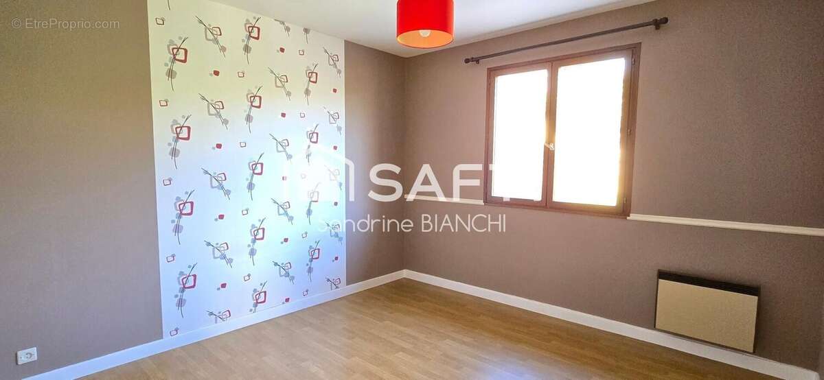 Photo 7 - Maison à JONS