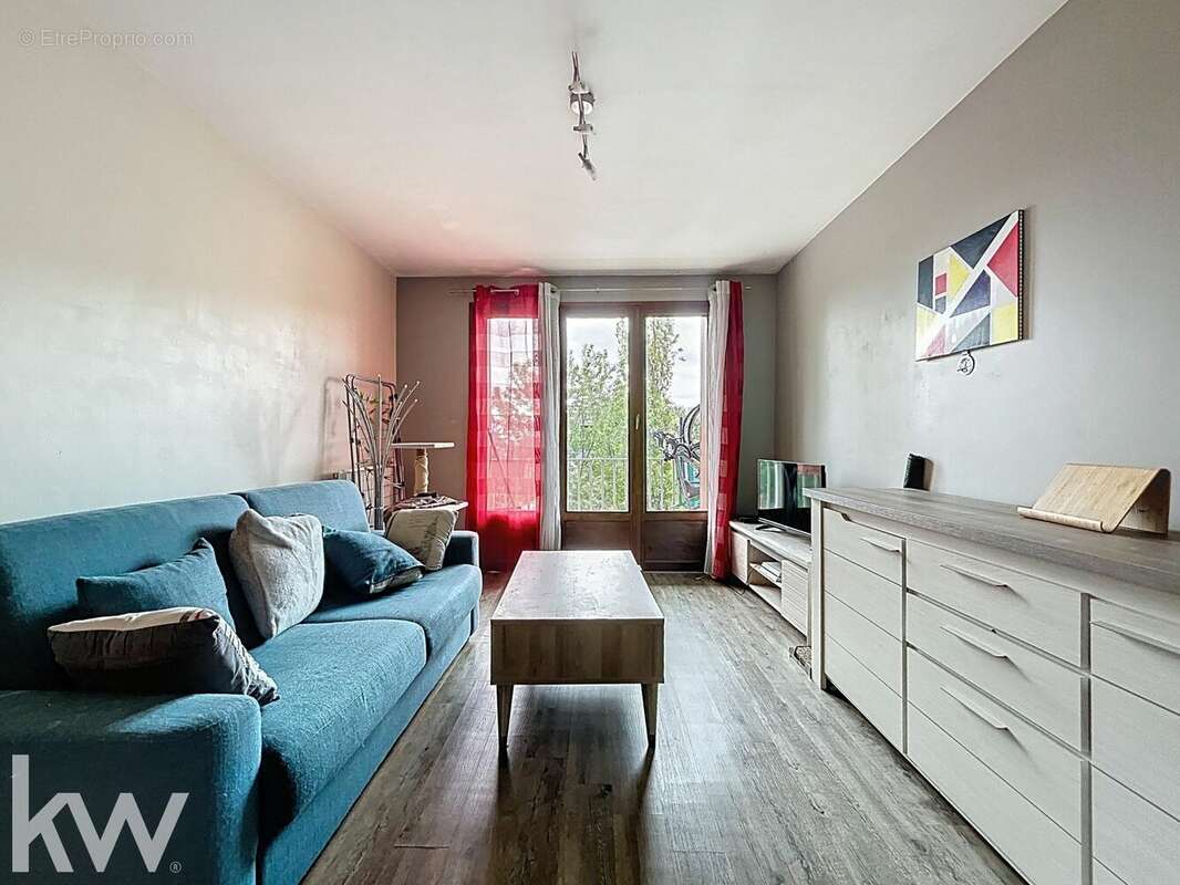 Appartement à DECINES-CHARPIEU