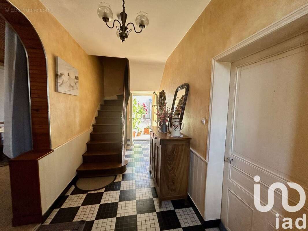 Photo 5 - Maison à ALLONNES