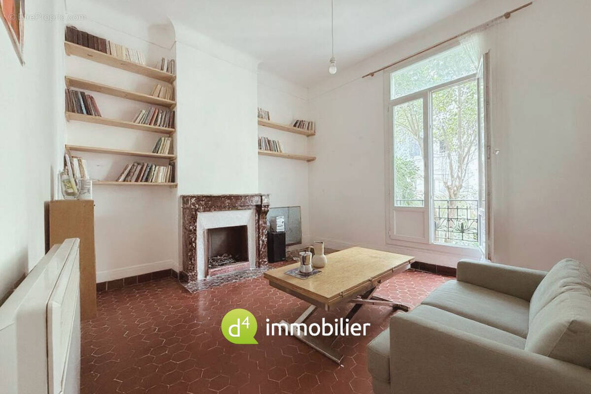 Appartement à MARSEILLE-6E