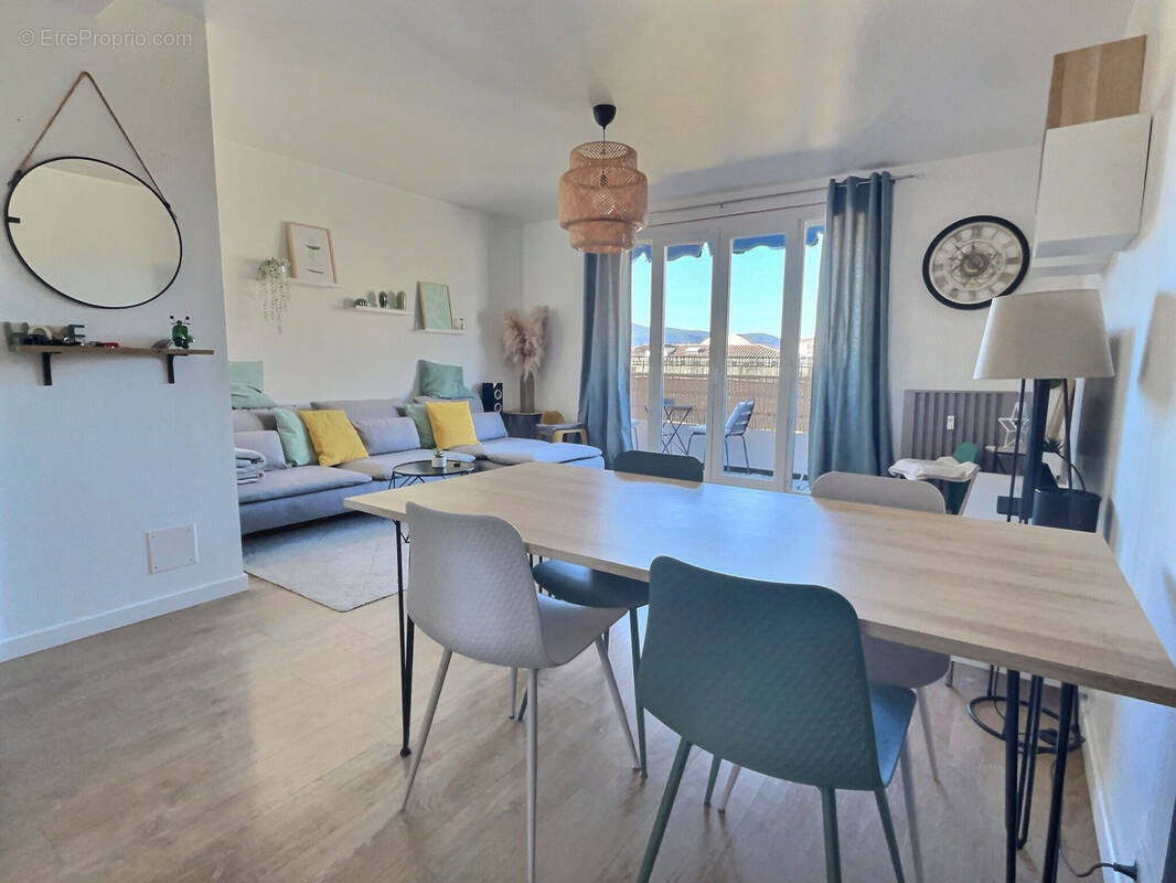 Appartement à HYERES
