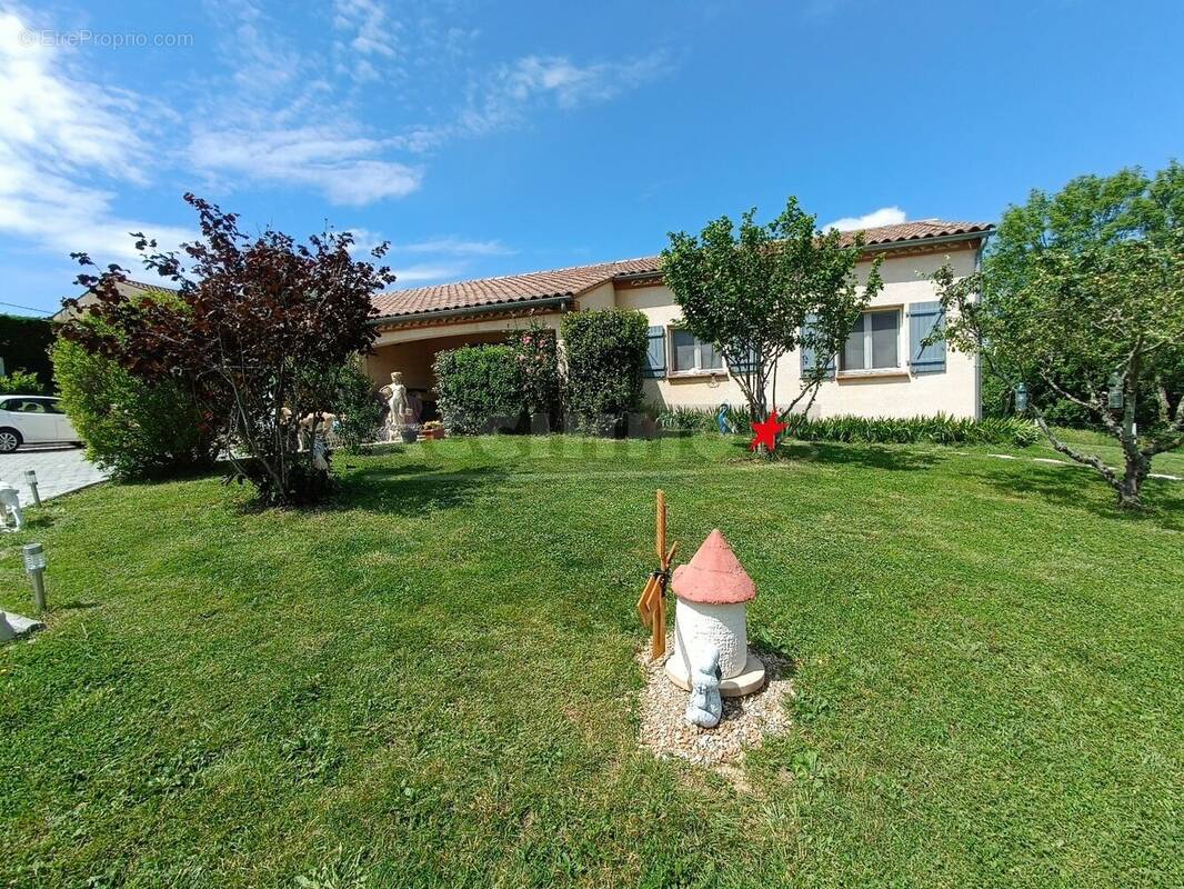 Maison à LABRUGUIERE