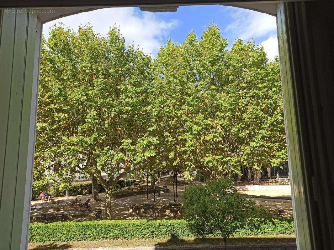 Appartement à LAMALOU-LES-BAINS