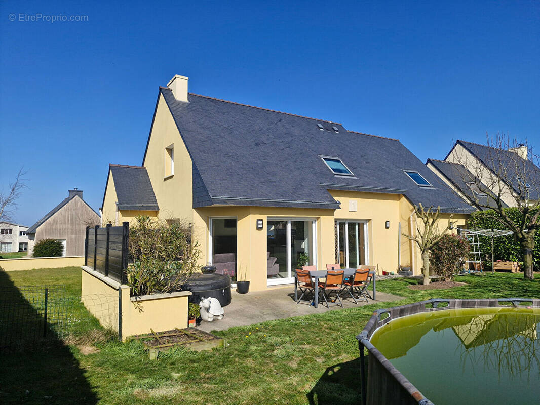 Maison à PLOUDALMEZEAU