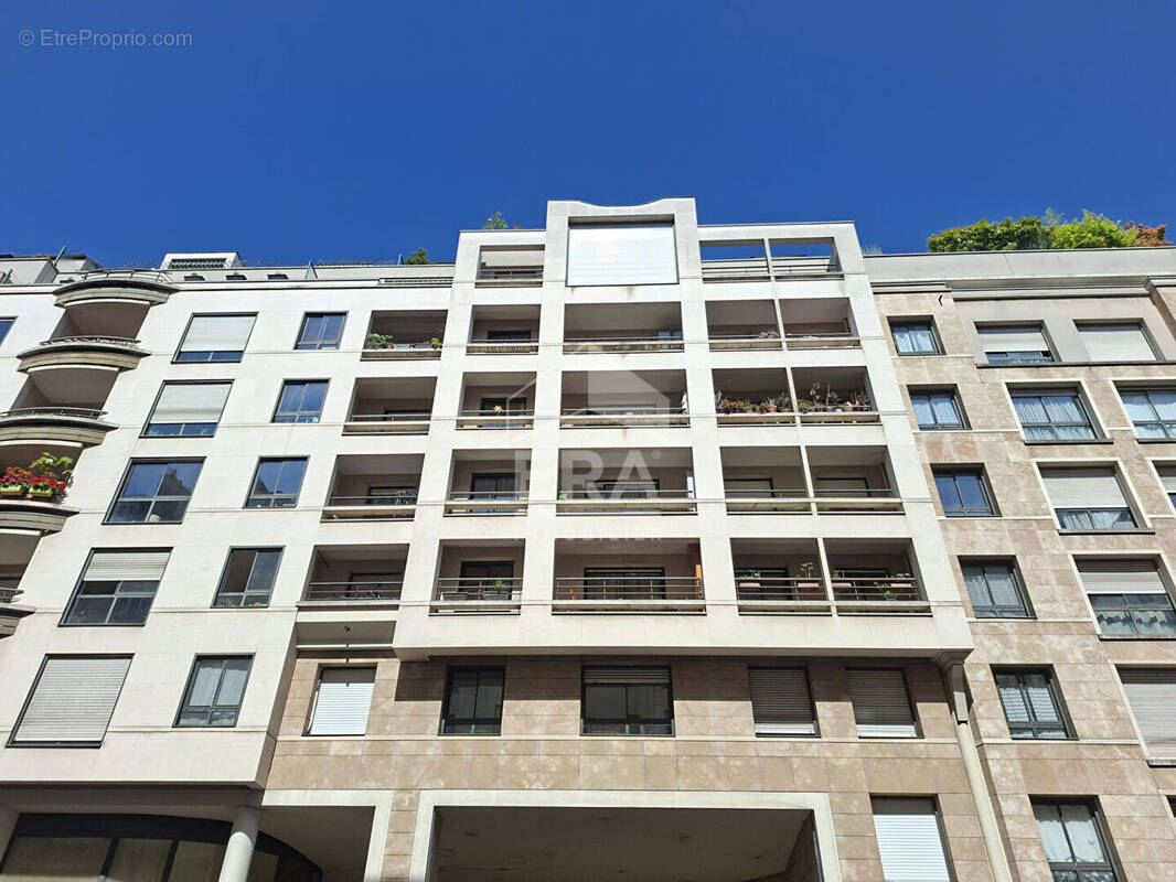 Appartement à PARIS-19E
