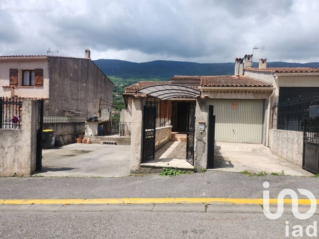 Photo 1 - Maison à CARROS