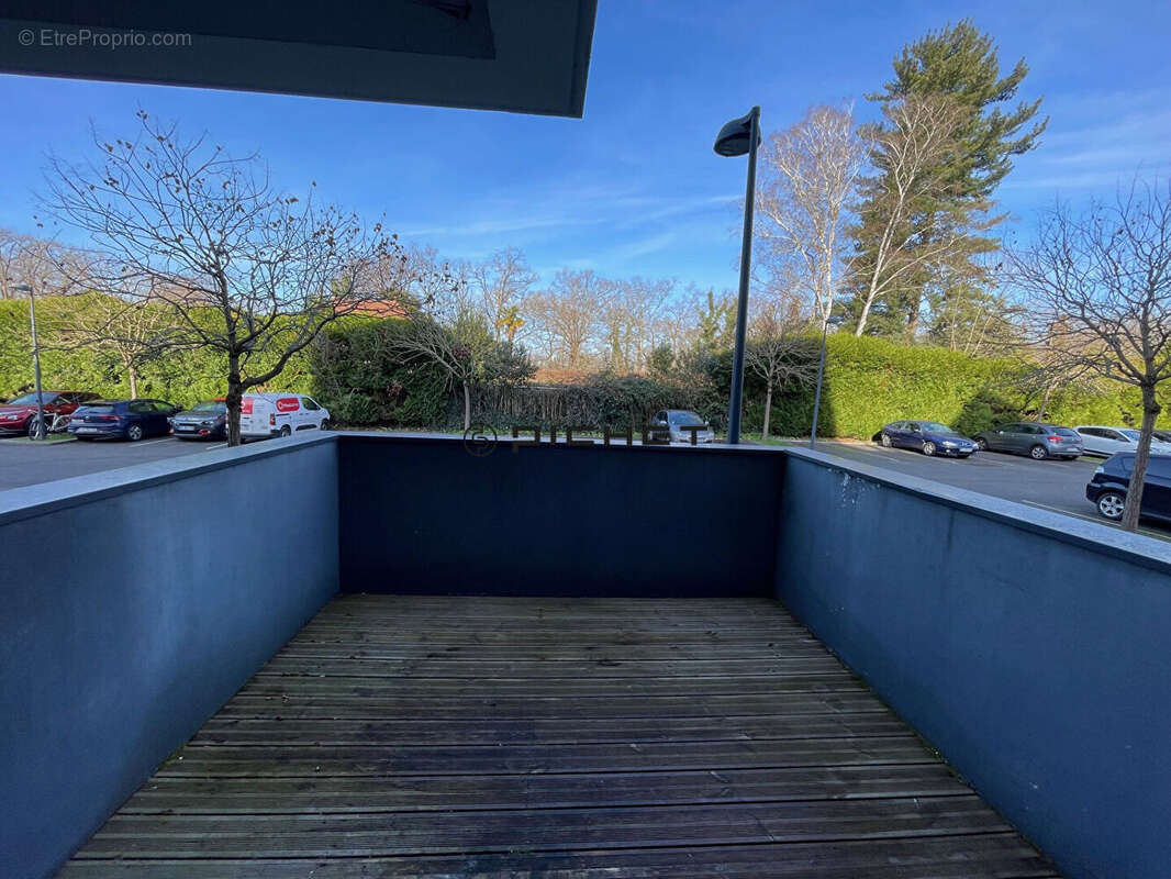 Appartement à LONS