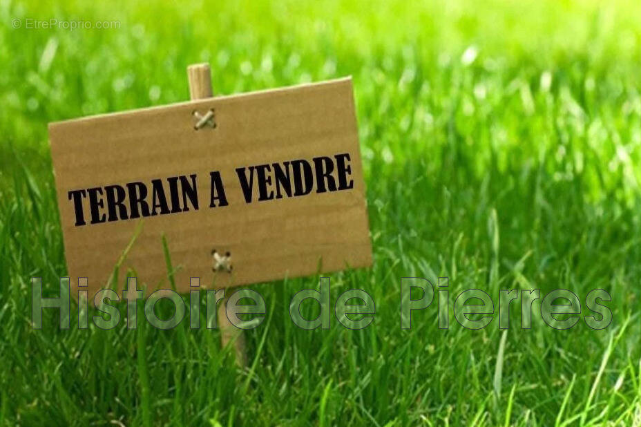 Terrain à LAGNES