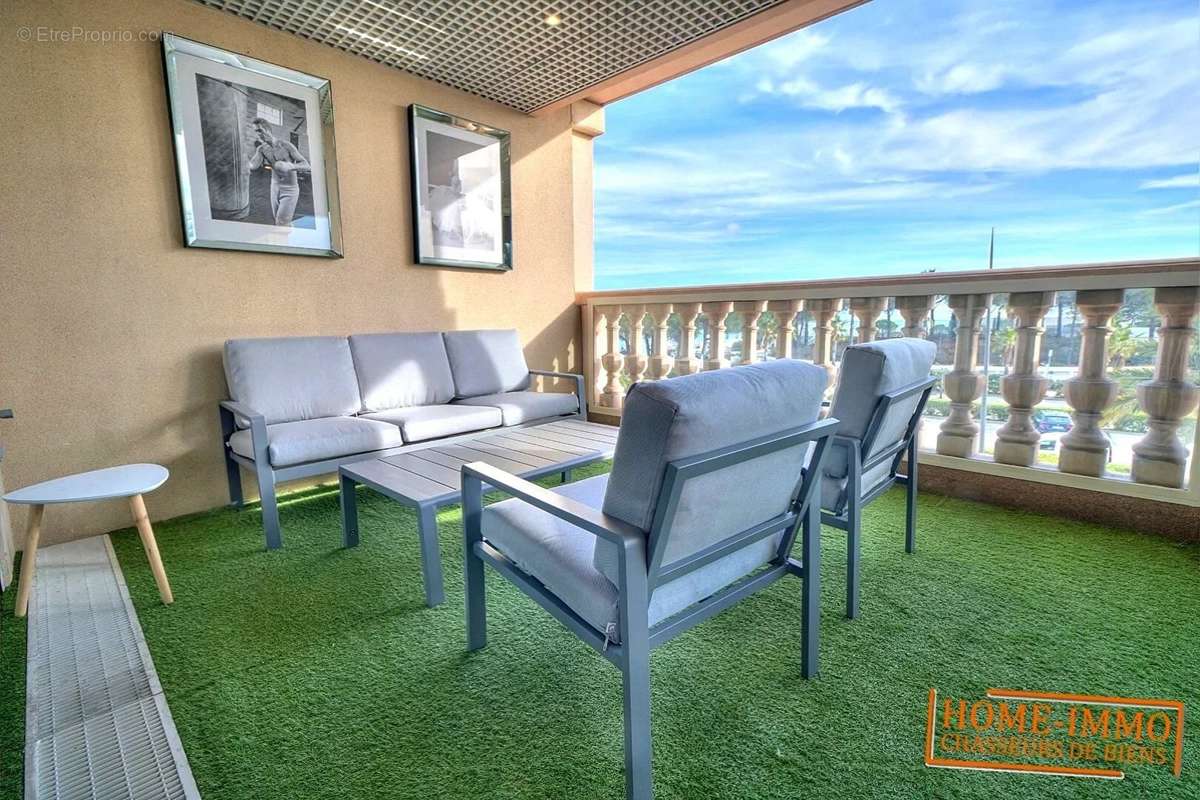 Appartement à VALLAURIS