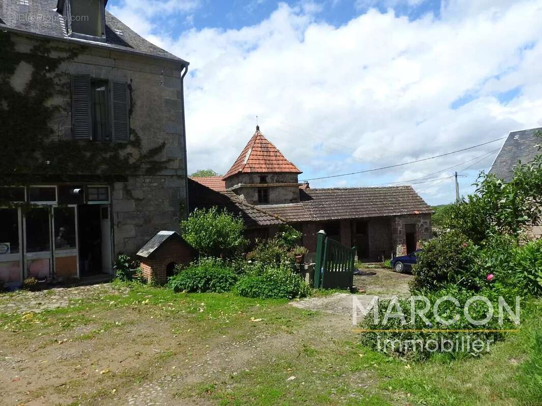 Maison à AUBUSSON