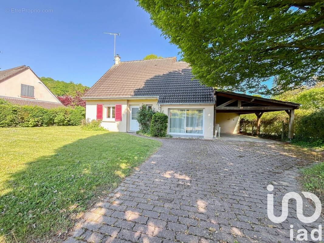 Photo 1 - Maison à SAINT-MARTIN-DU-VIVIER