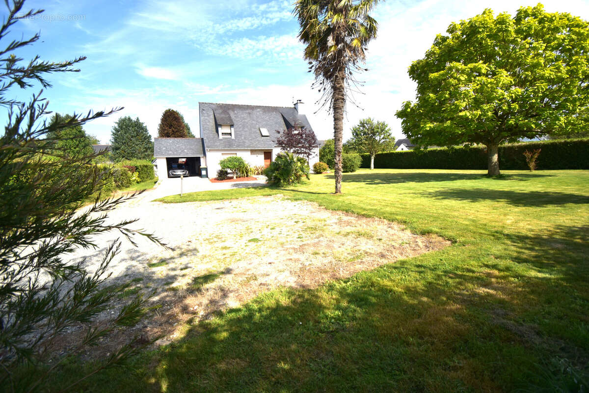 Maison à CLEGUER
