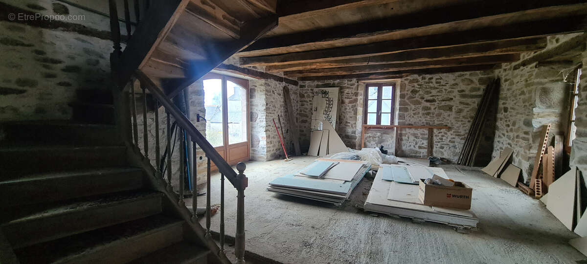 Maison à NEUVILLE