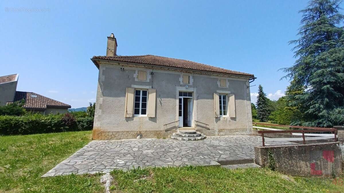 Maison à PRAYSSAC