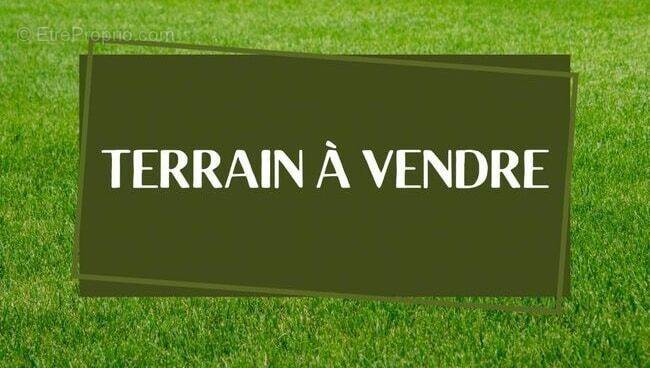 Terrain à CUSSET