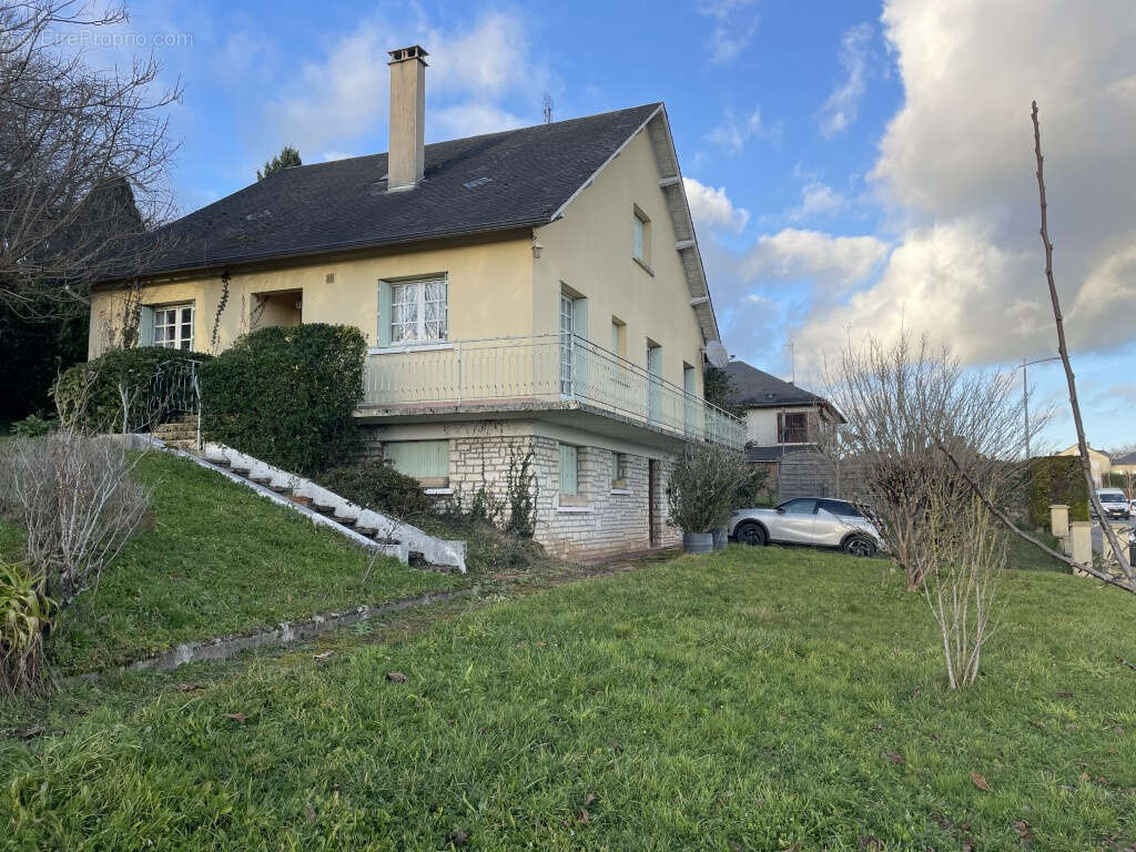 Maison à LUBERSAC